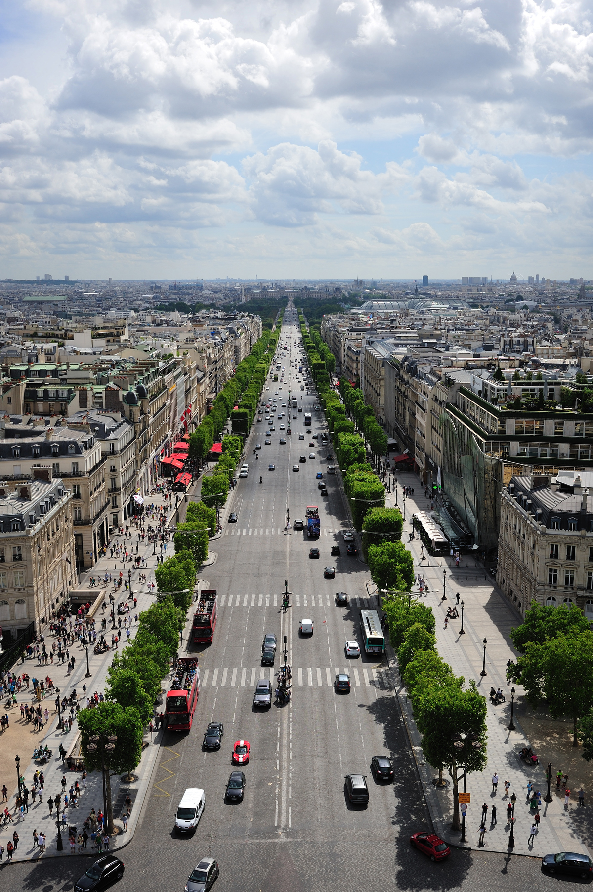 Champs-Elysées